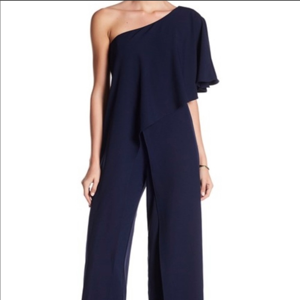 Sleek one shoulder jumpsuit - perfect condition
